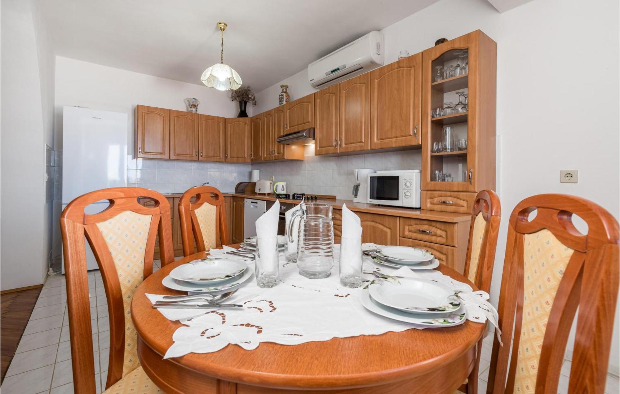 Nice Apartment In Sv,Juraj With Kitchen 斯维蒂尤拉伊 外观 照片